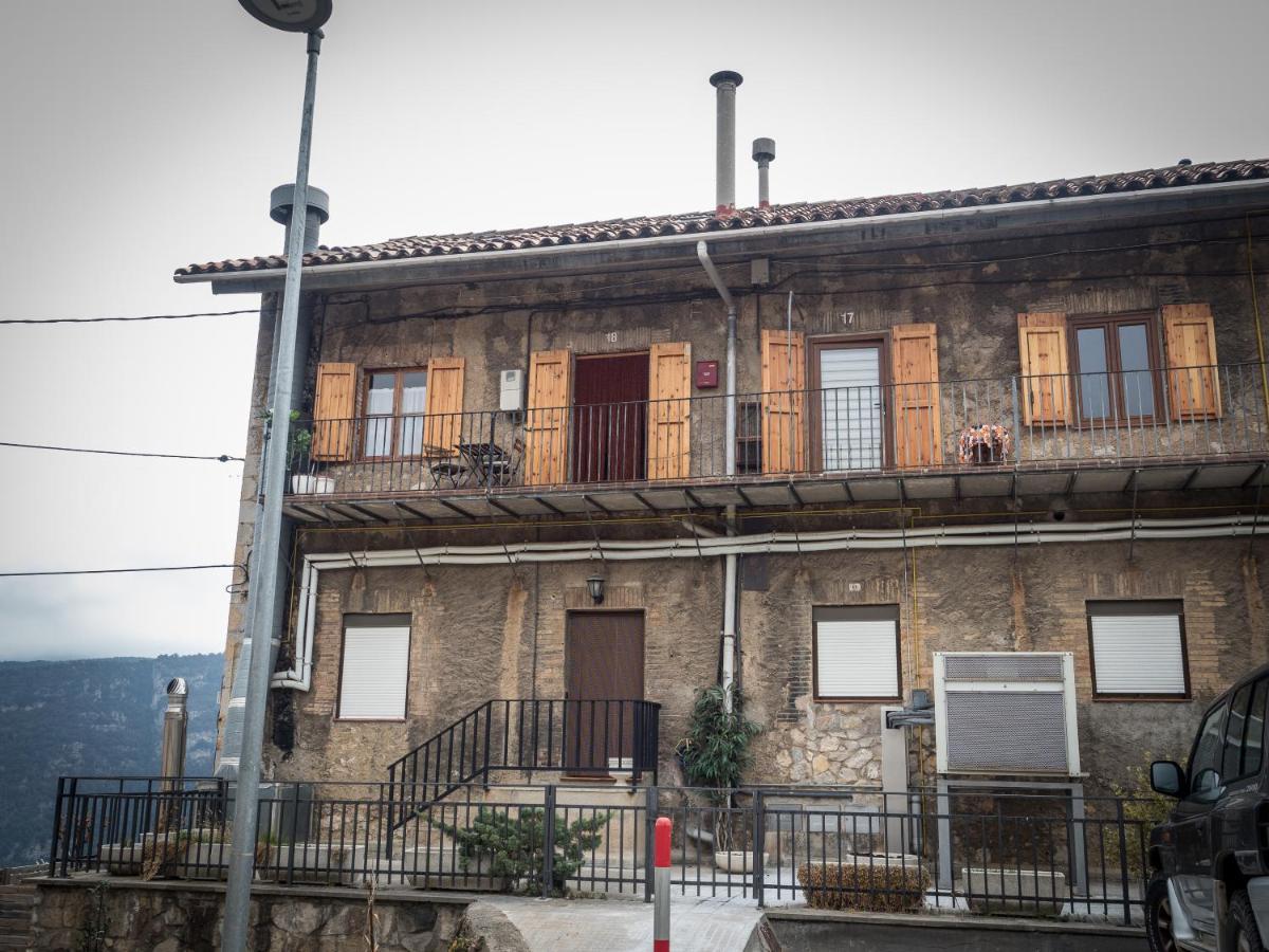Acogedor Apartamento Entre Montanas Sant Corneli Exterior photo